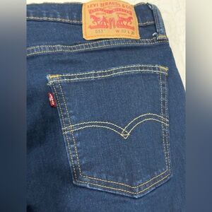 Mens Levi Dark Wash Jeans 32x24.5 hemmed